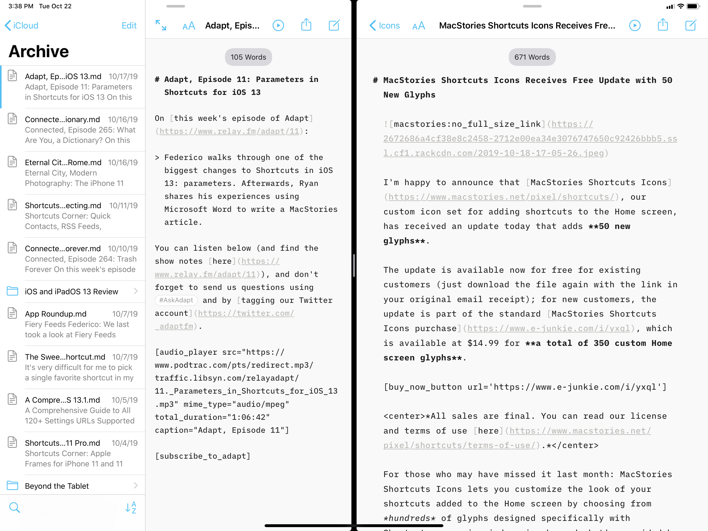 Editing two documents at the same time with native multiwindowing support in iA Writer.