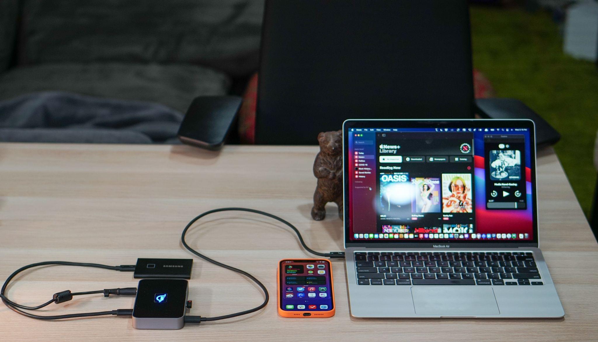 The M1 MacBook Air connected to OWC's Thunderbolt hub.