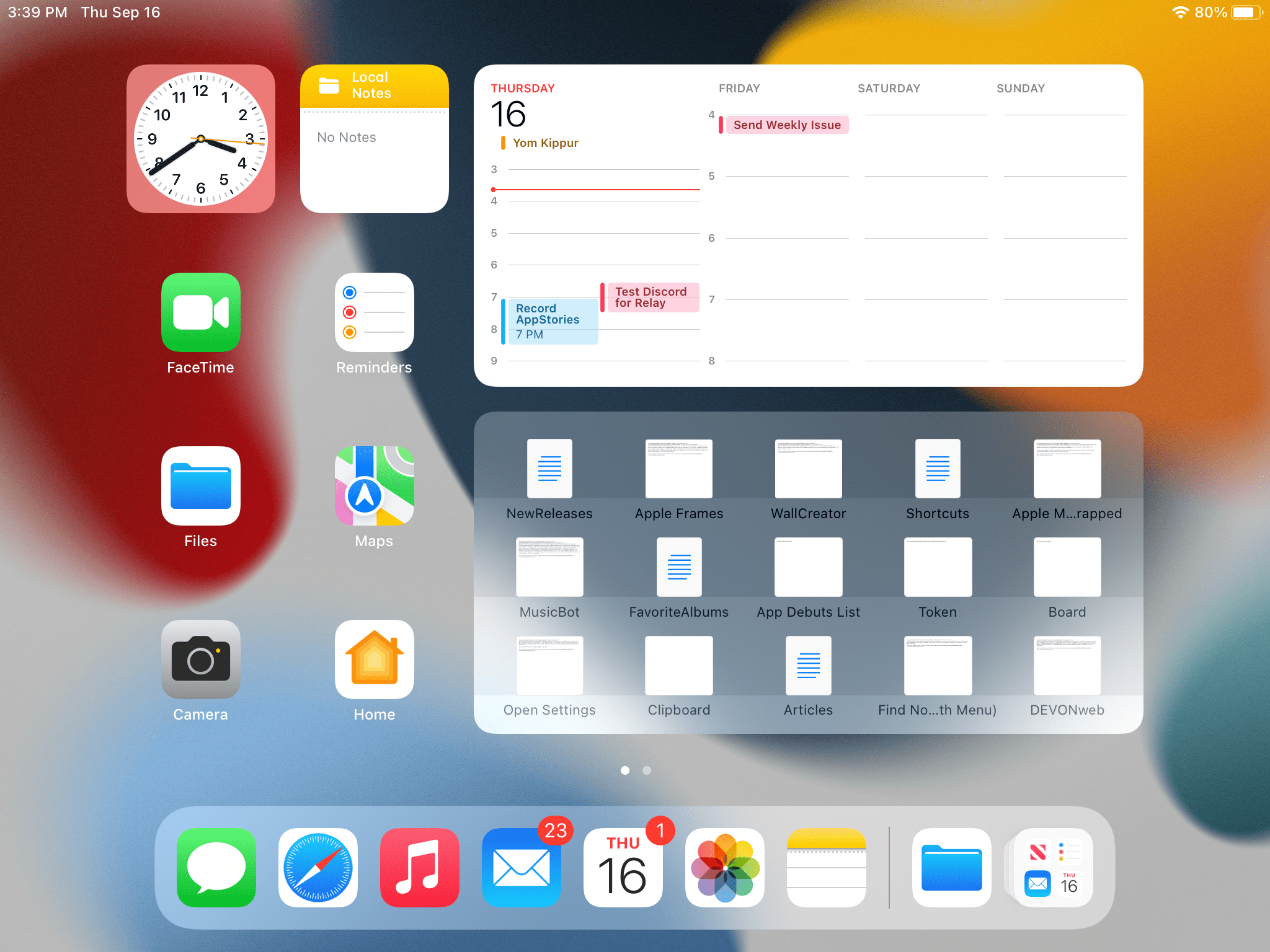 Big widgets, small iPad.