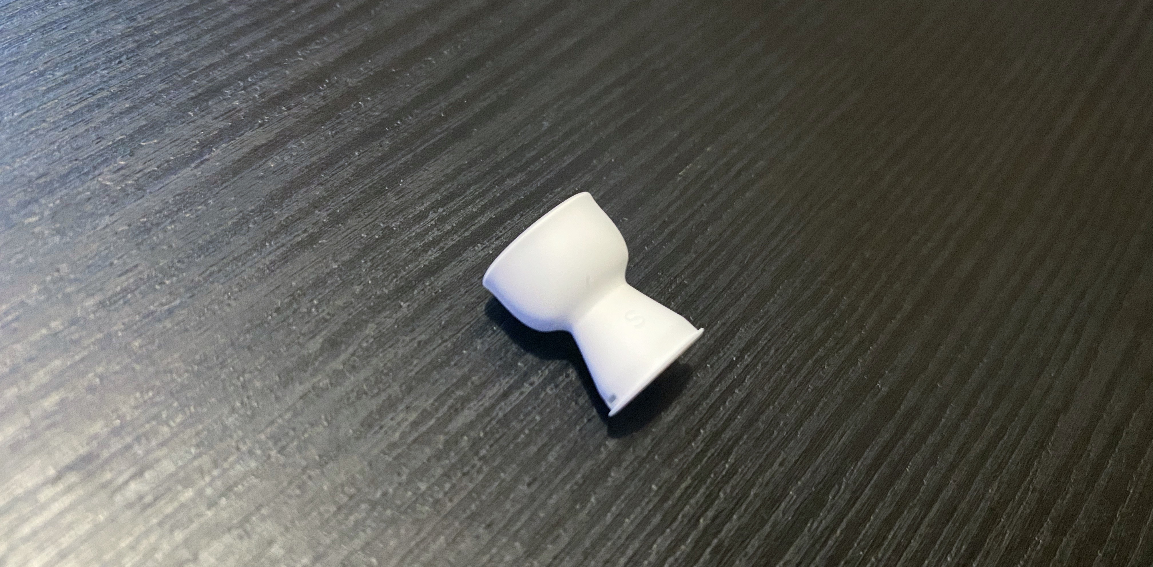 How I Modded the Silicone Tips of AirPods Pro with a Memory Foam Layer -  MacStories