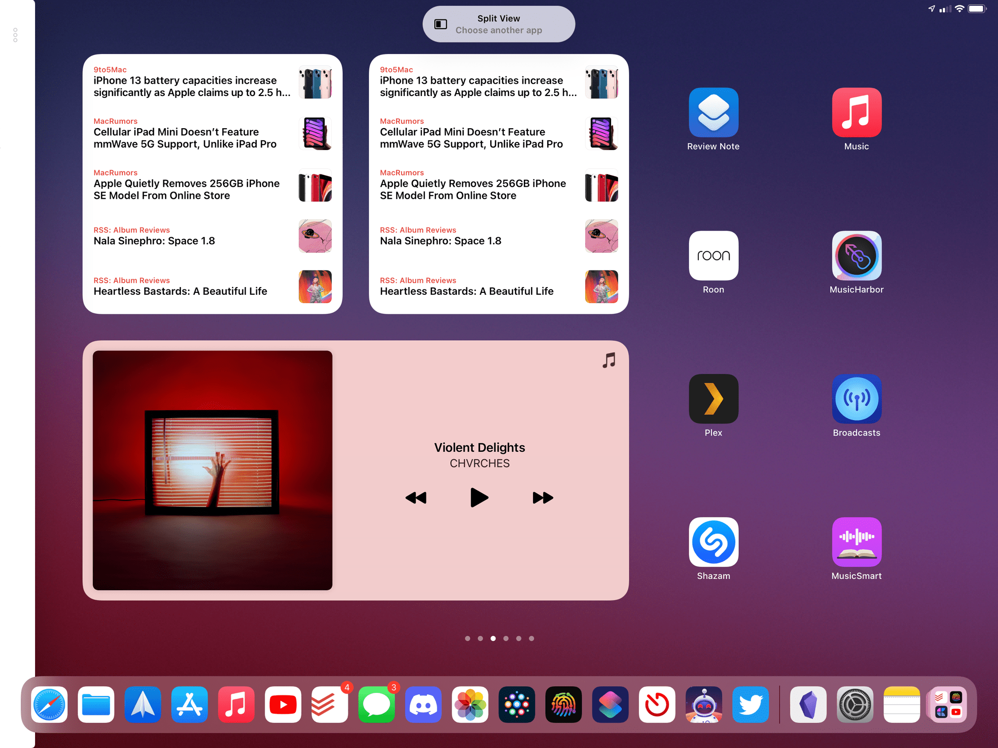 When you tile a window to one side of the screen, iPadOS suggests what you can do to create a Split View.