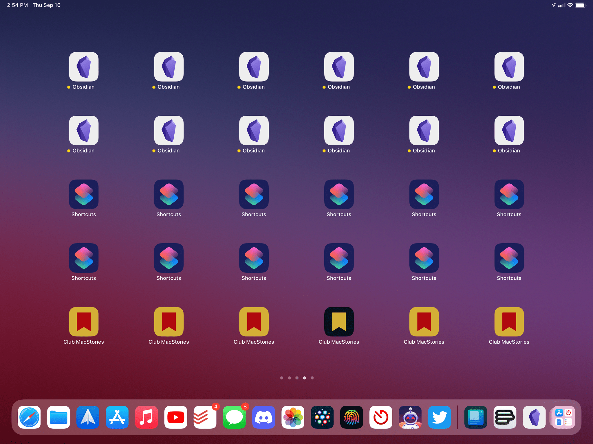 The icon grid on iPadOS 15, without widgets.