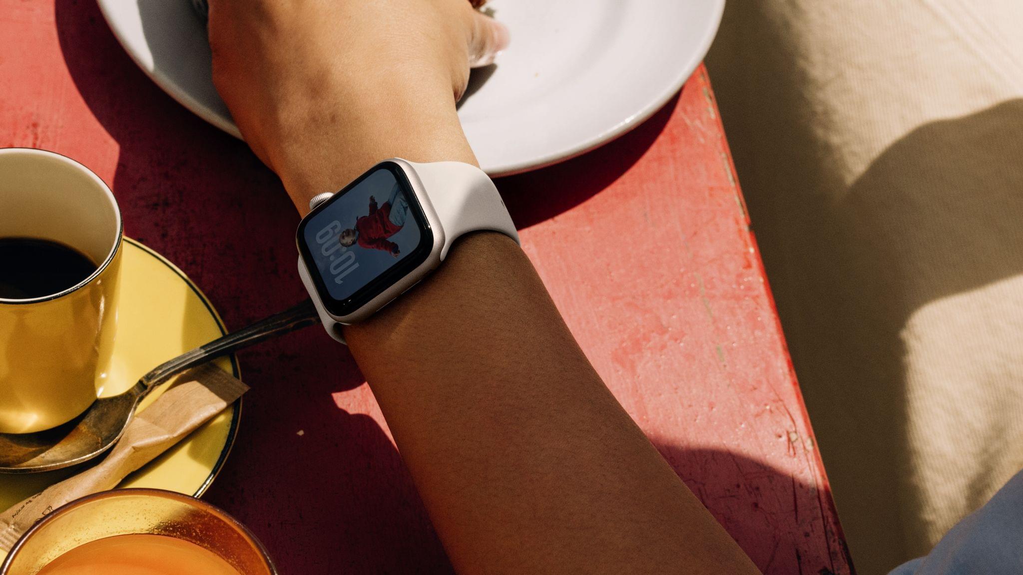 The Apple Watch SE finally features an Always-On display. Source: Apple.