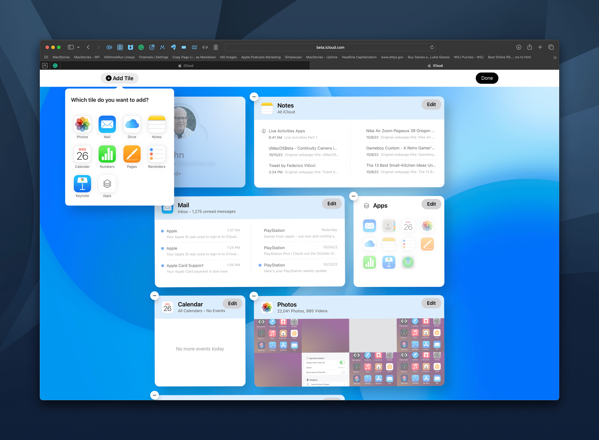 Editing and arranging iCloud.com's tiles.