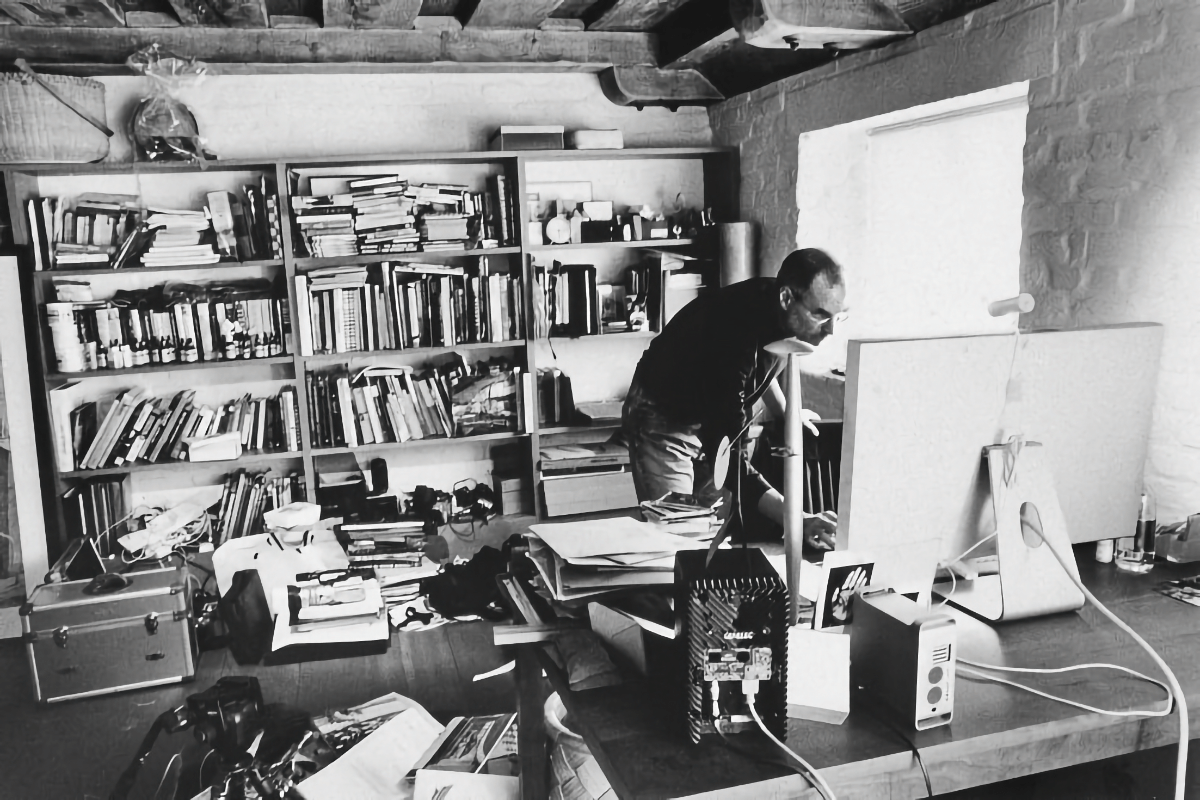 Steve Jobs' home office was full of deliberate distractions.