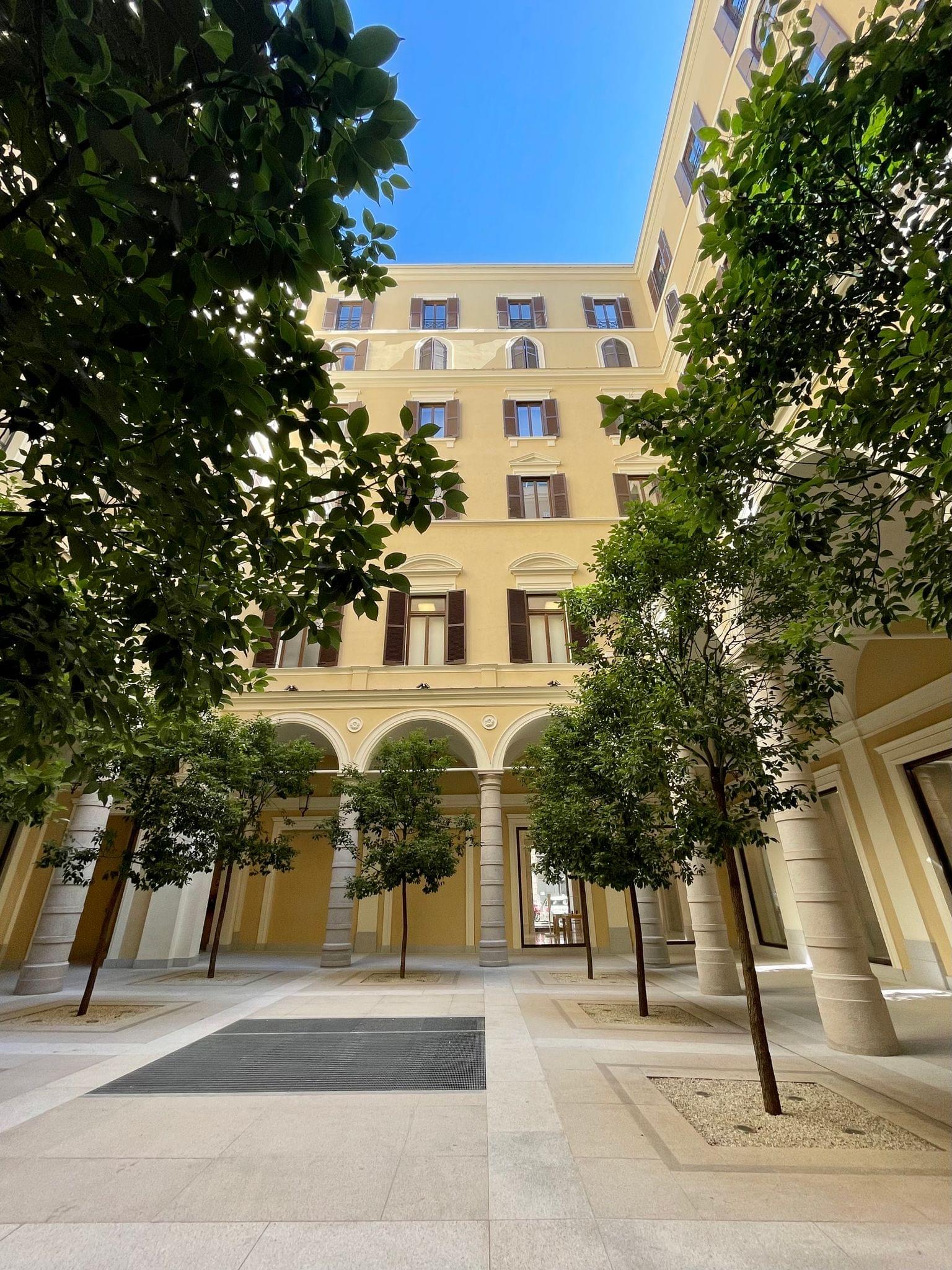 The courtyard at Palazzo Marignoli.