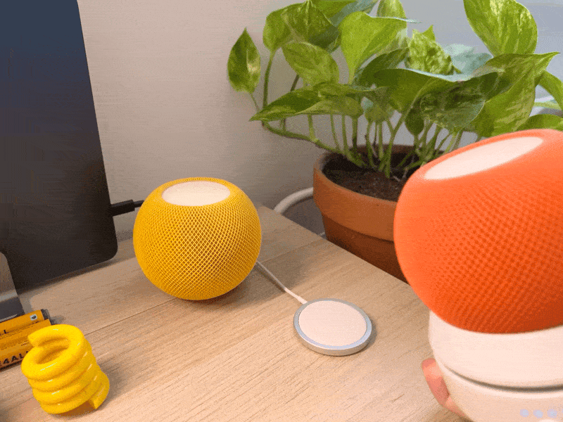 What if you could tap two HomePods together to hand off playback or create a stereo pair? This is the portable HomePod future I want.