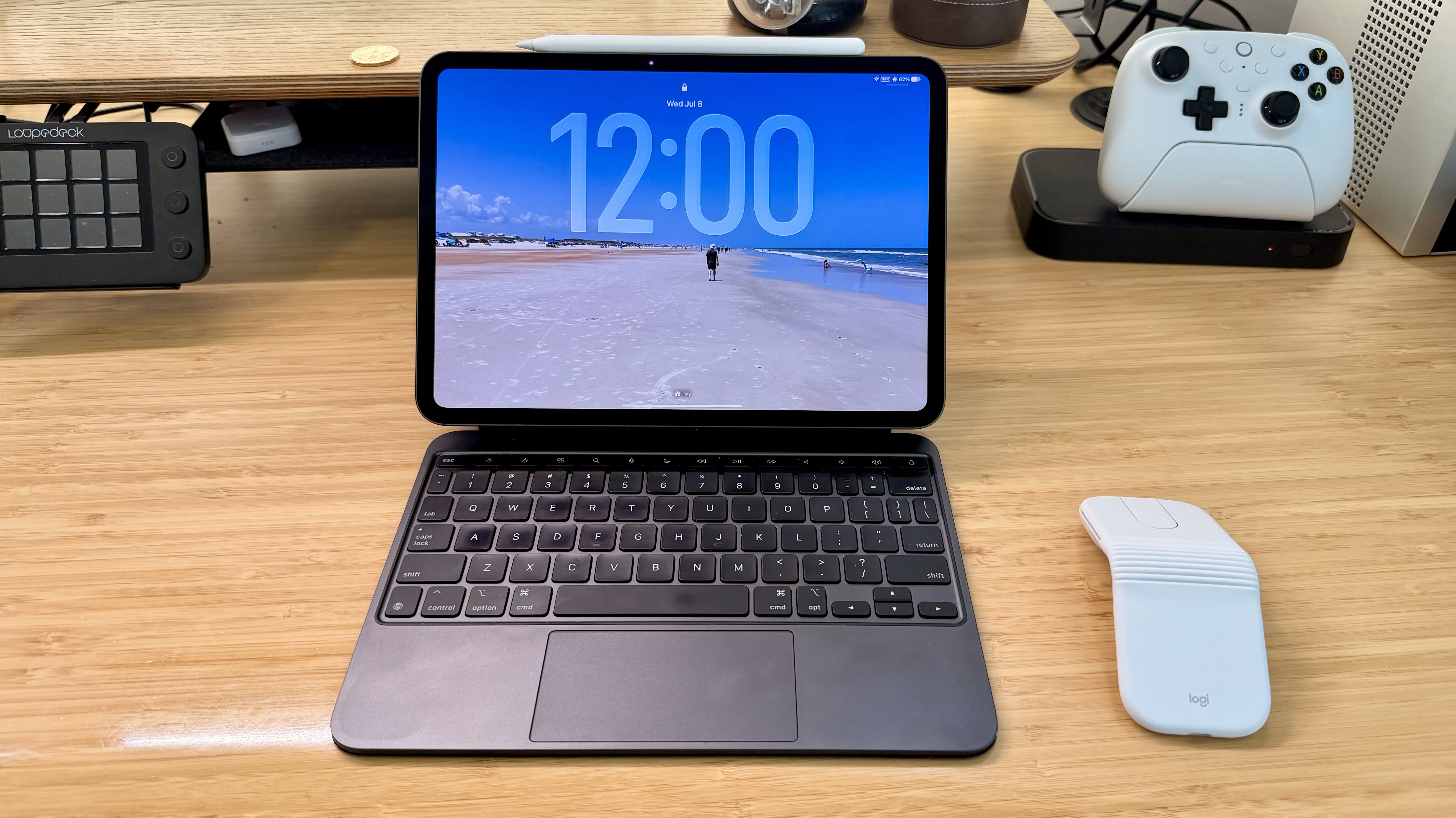 The Mobi Fold makes a good companion to an iPad.
