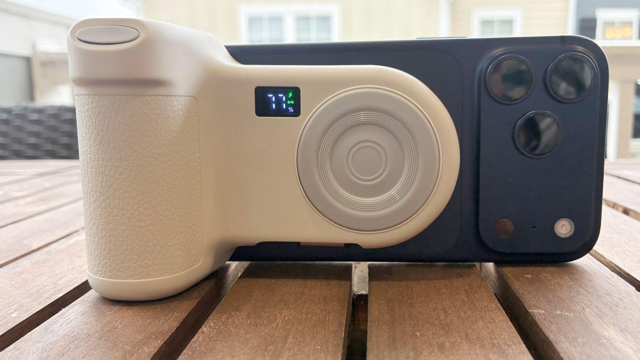More Than Just a Camera Grip: Belkin’s Stage PowerGrip for…