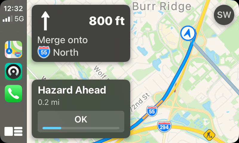 Hazard notifications in Maps for CarPlay.