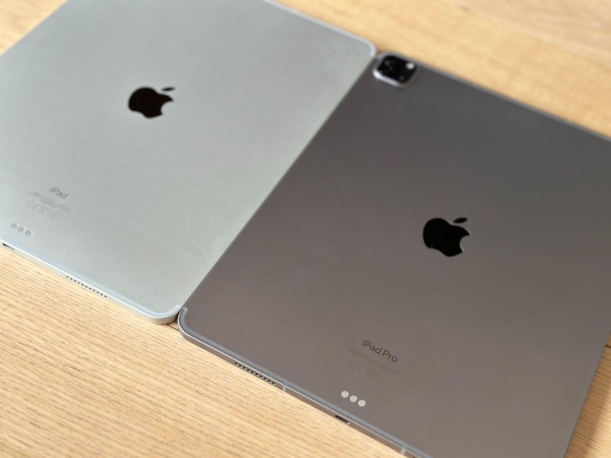 The new iPad Pro (right) is identical to the 2021 model, but it says 'iPad Pro' in the back instead of just 'iPad'.